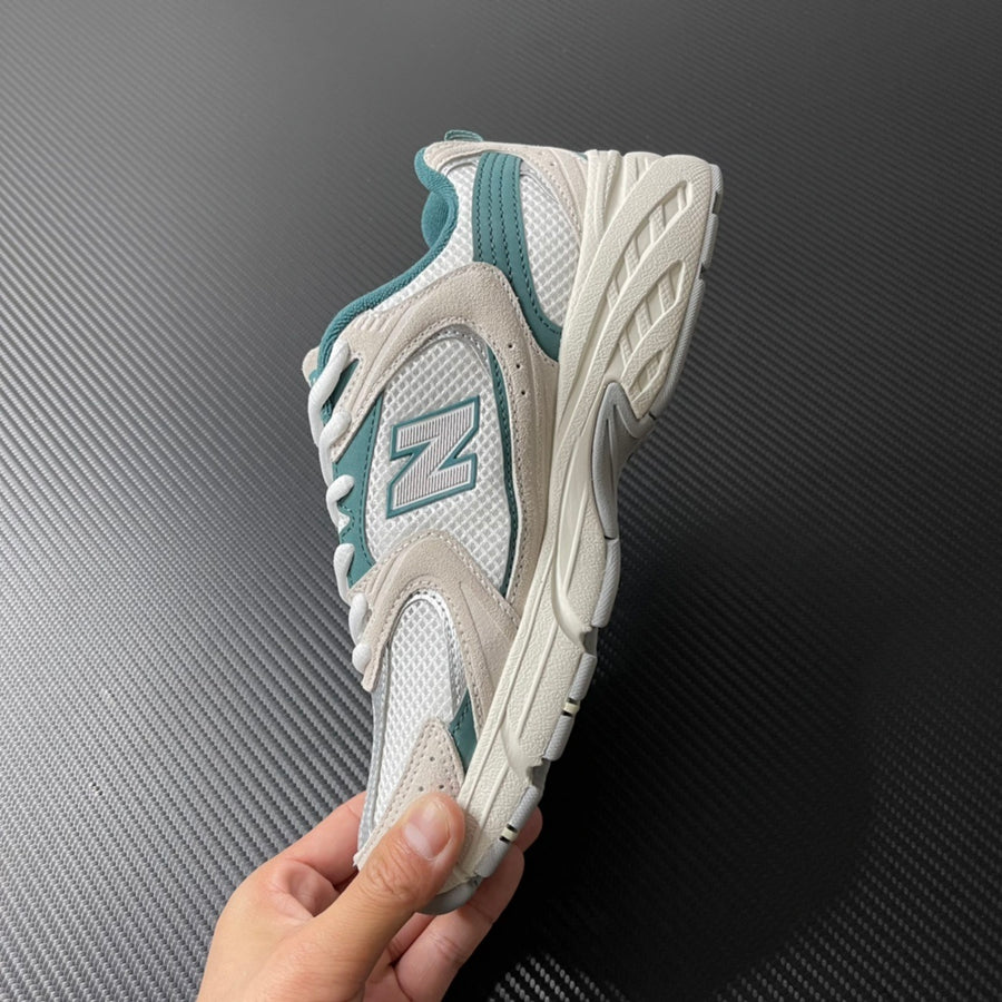 NB 530 Green and Beige