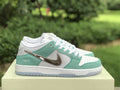 Dunk SB April 2