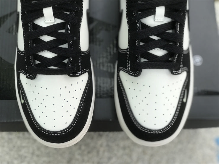 Dunk Low Batman X Carhartt
