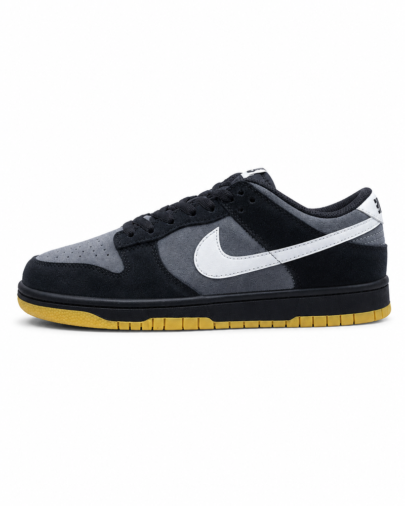Dunk SB Black And White