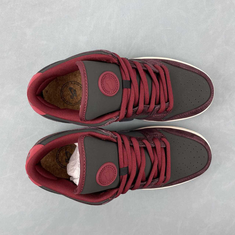 Dunk SB Riot Skateshop
