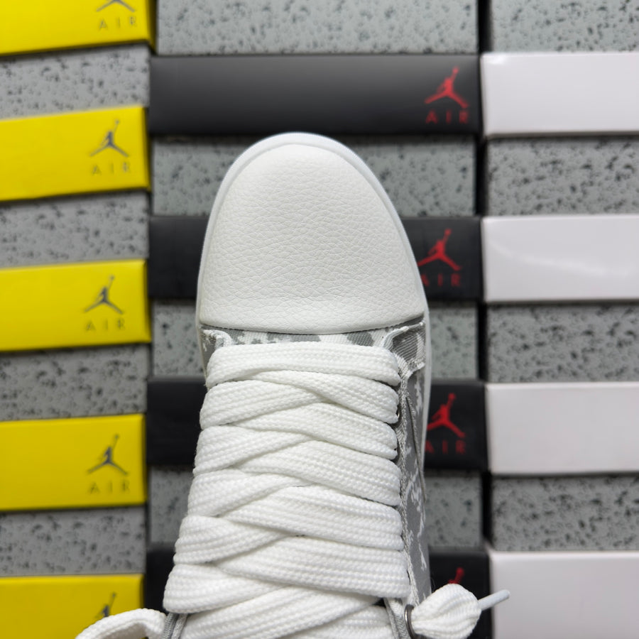 Numeris Grey and White