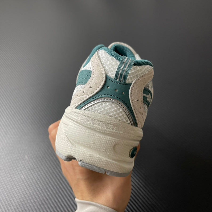 NB 530 Green and Beige