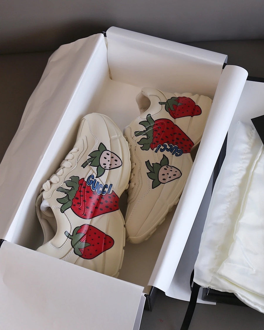 Rhyton Strawberry