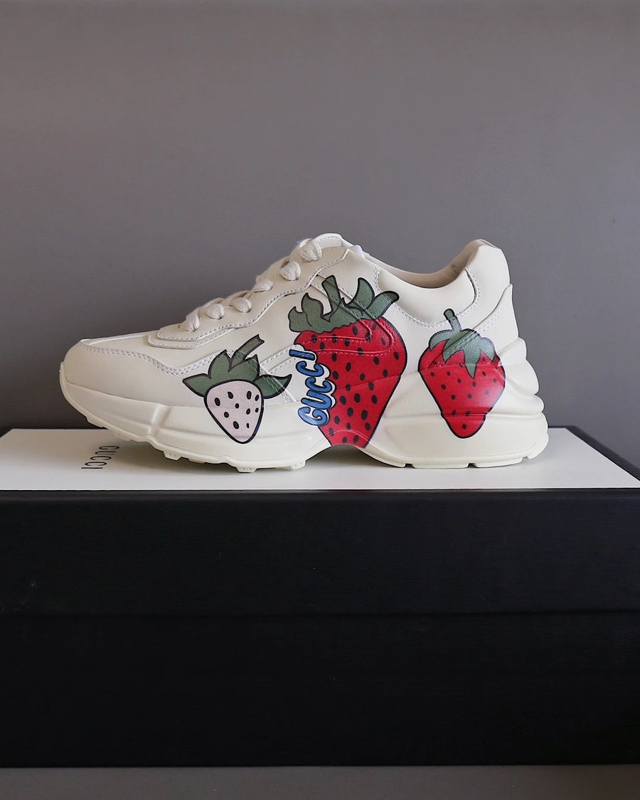 Rhyton Strawberry