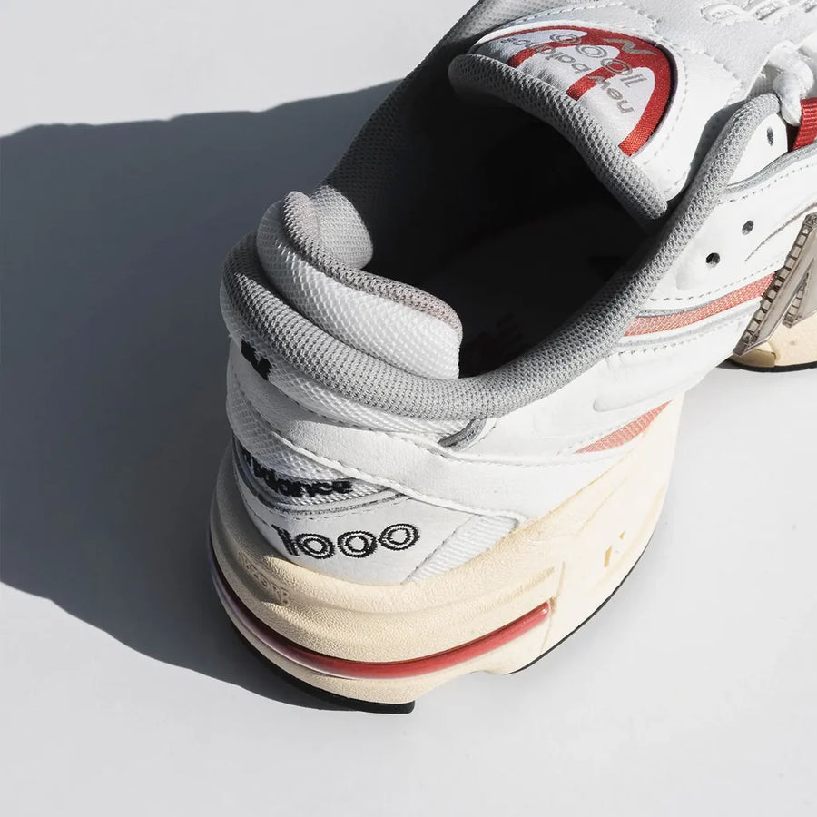 1000 White and Red