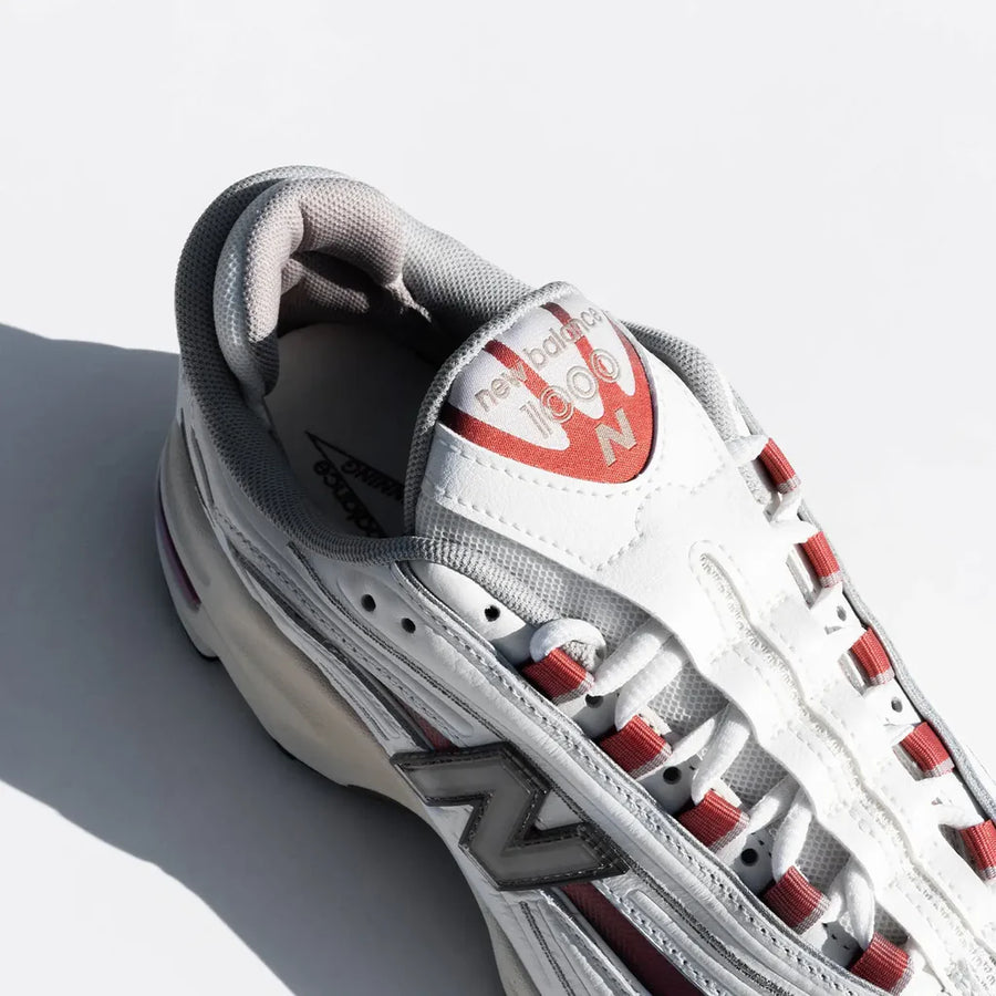 1000 White and Red