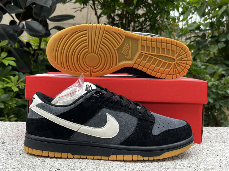 Dunk SB Black And White