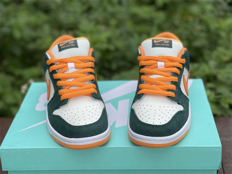 Dunk SB Legion Pine Kumquat