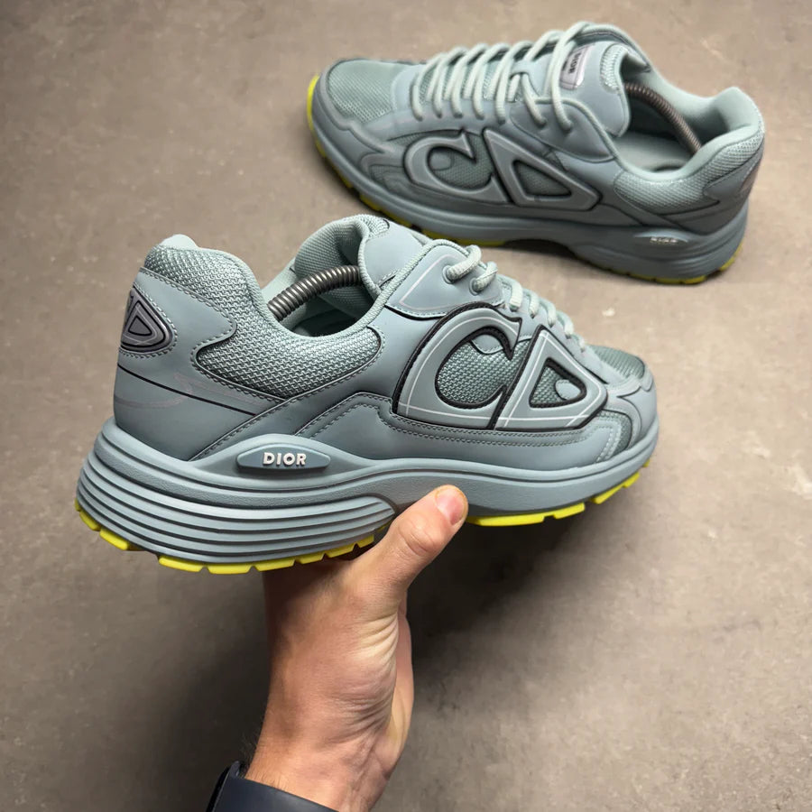 B30 Dark grey and green