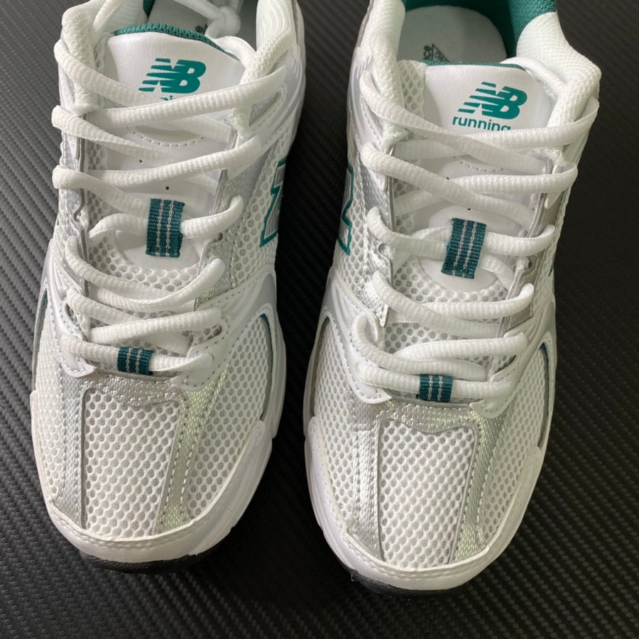 NB 530  White and Green