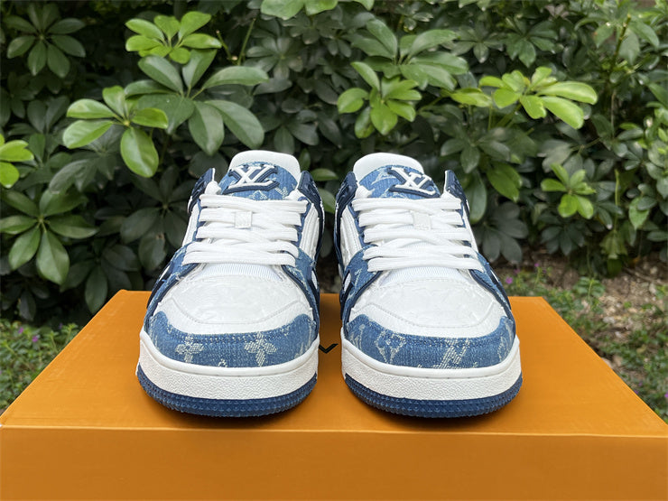 Trainer Blue and White
