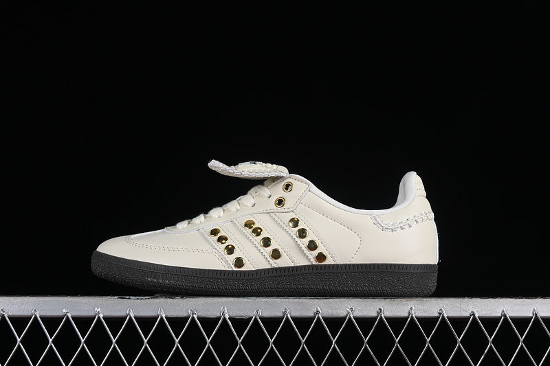 Samba Studded Pack