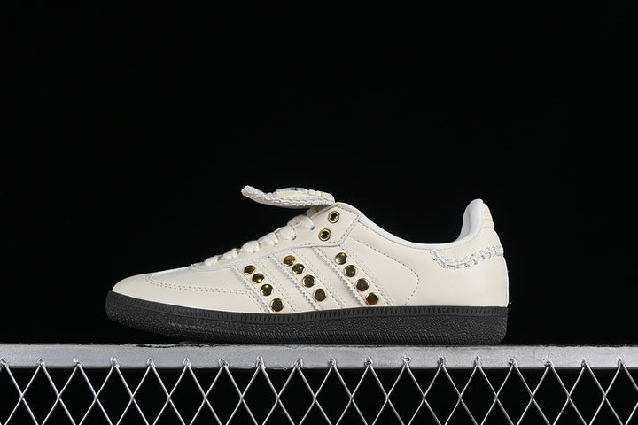 Samba Studded Pack
