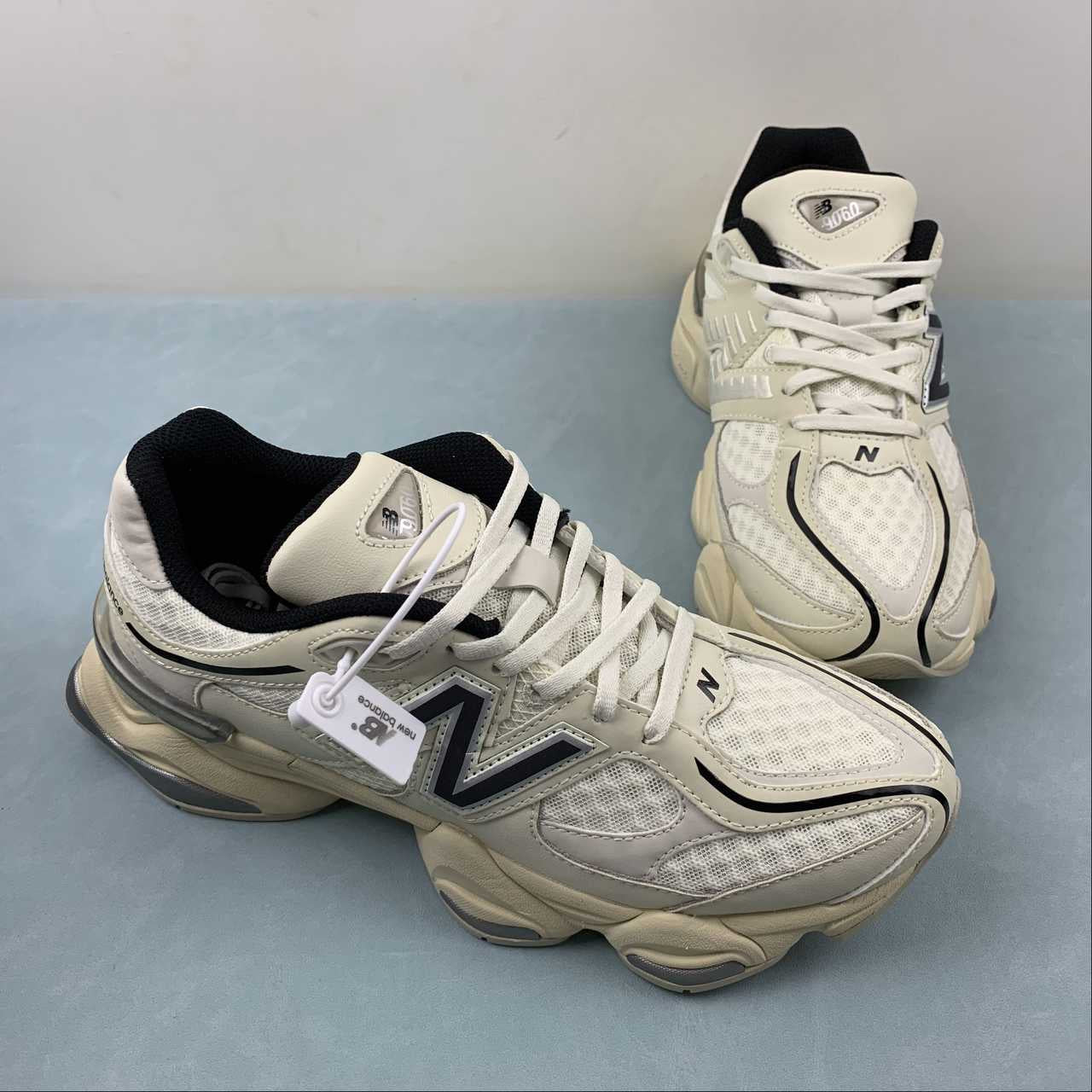 9060 Turtledove Black
