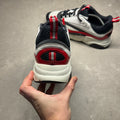 B22 White Red 4