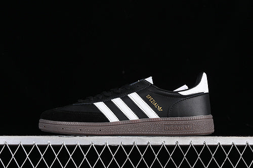AD Spezial Black and White