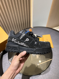 Trainer Black Cravejado 2