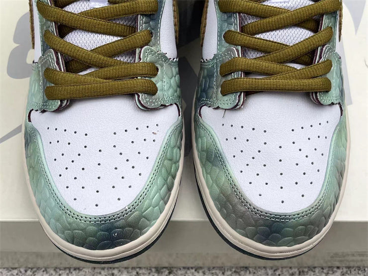 Dunk Low Chameleon