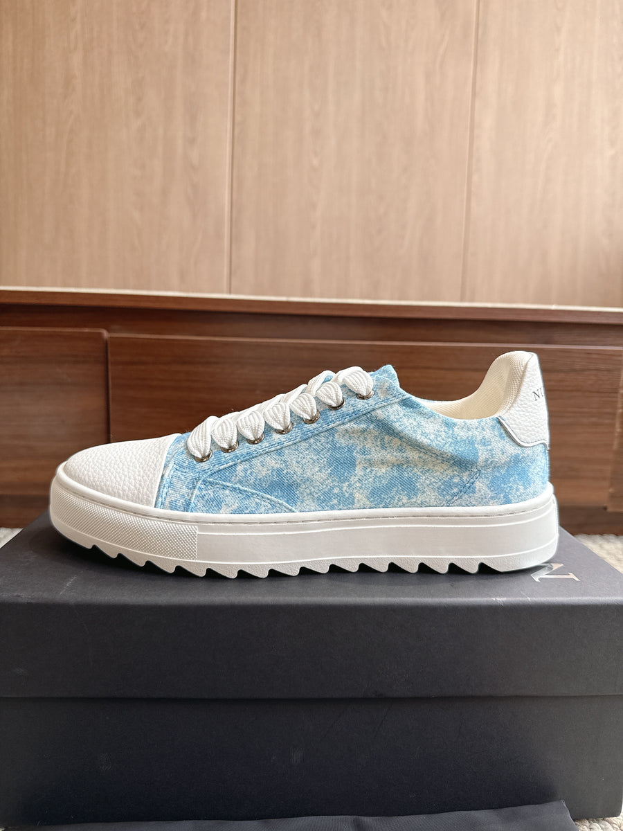 Numeris Blue and White