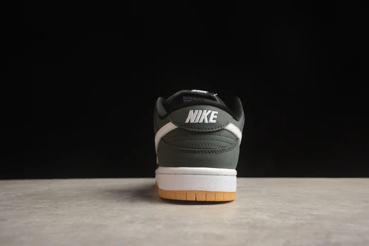 Dunk SB Black Gum