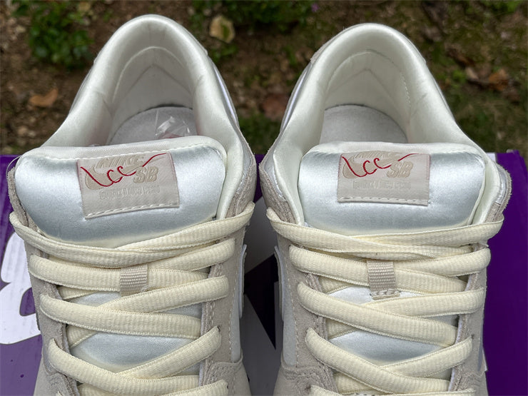 Dunk SB City of Love Light Bone