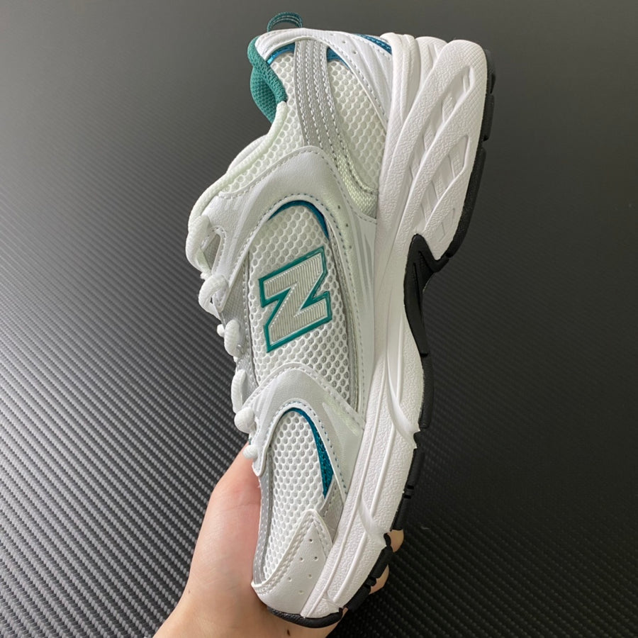 NB 530  White and Green