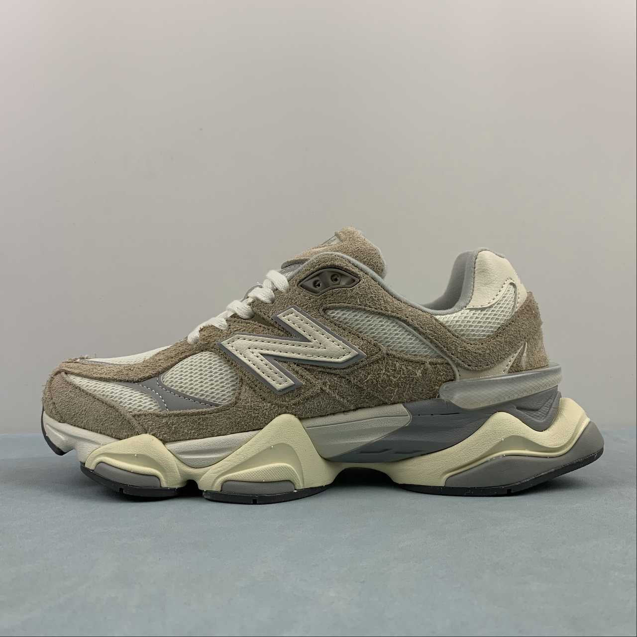 9060 Brown