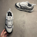 B22 White and Black 3