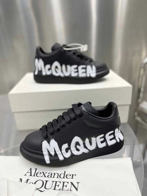 Alexander McQueen 3