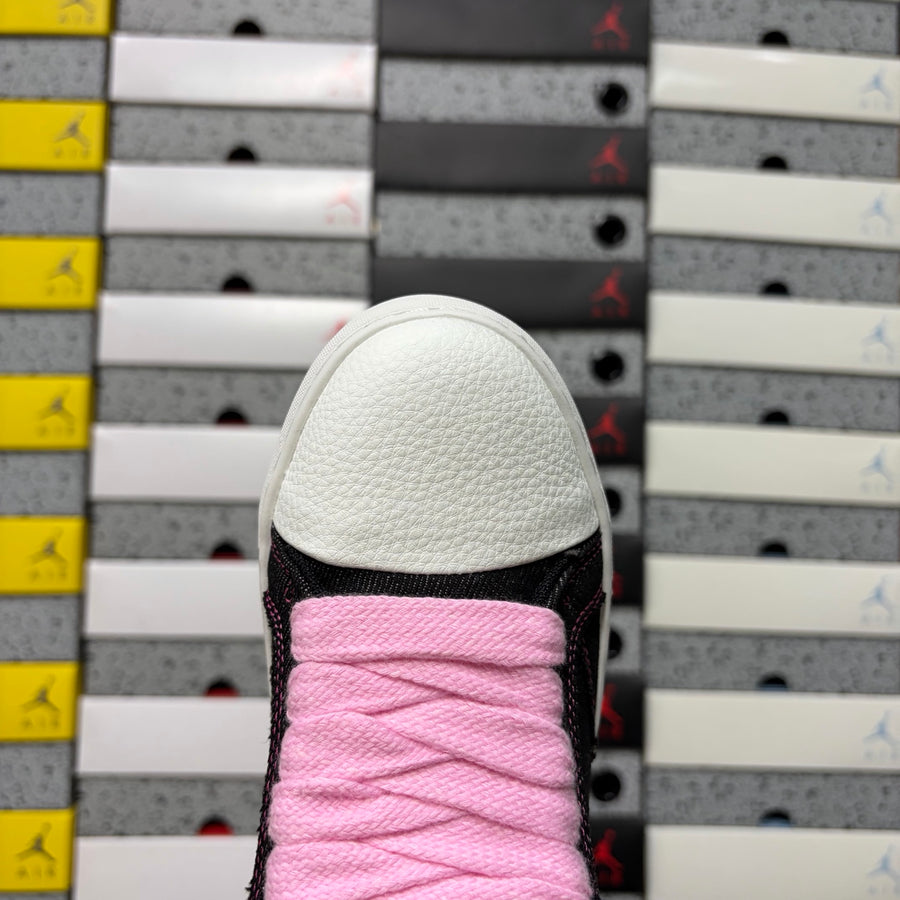 Numeris Black and Pink