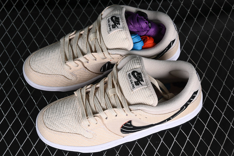 Dunk Low Albino