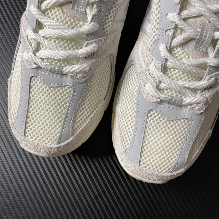 NB 530 Yellow and Beige
