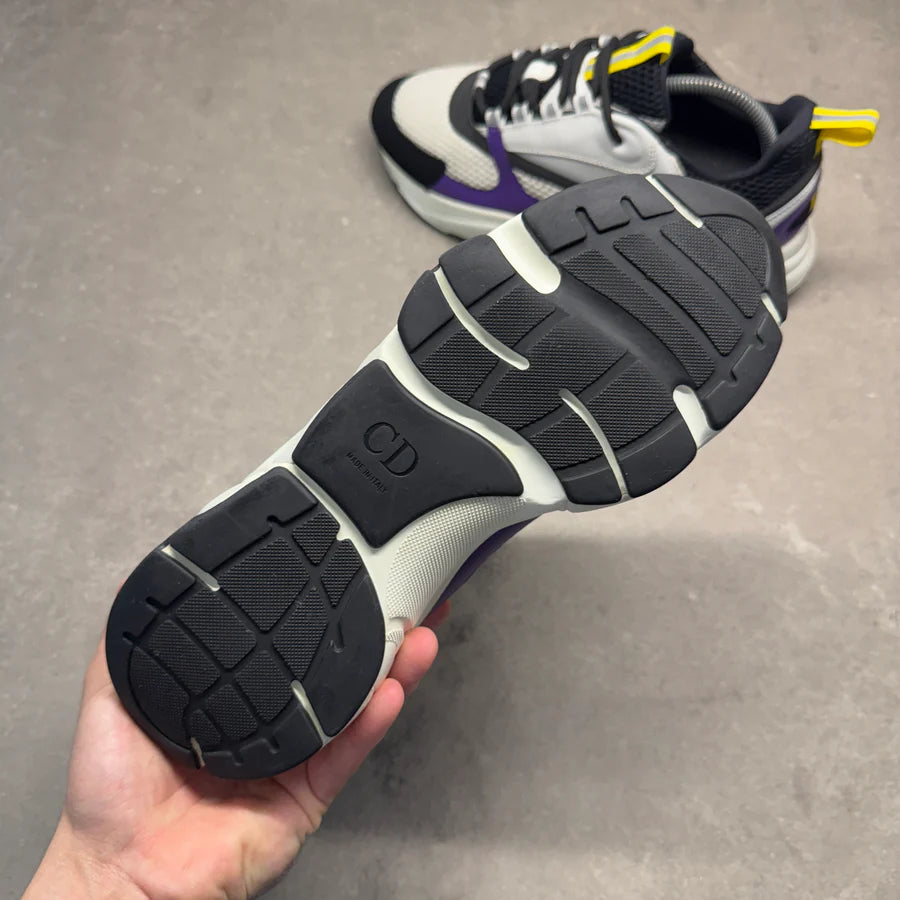 B22 Violet White