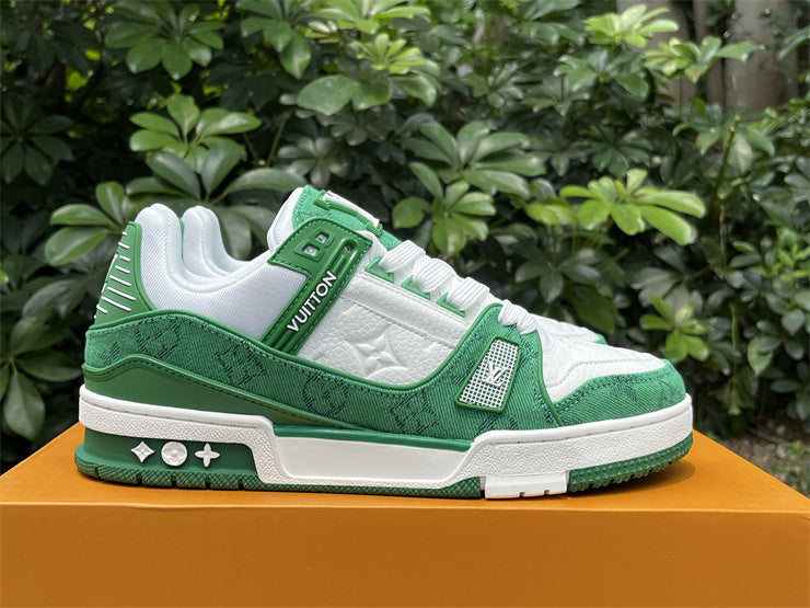 Trainer Green and White 2