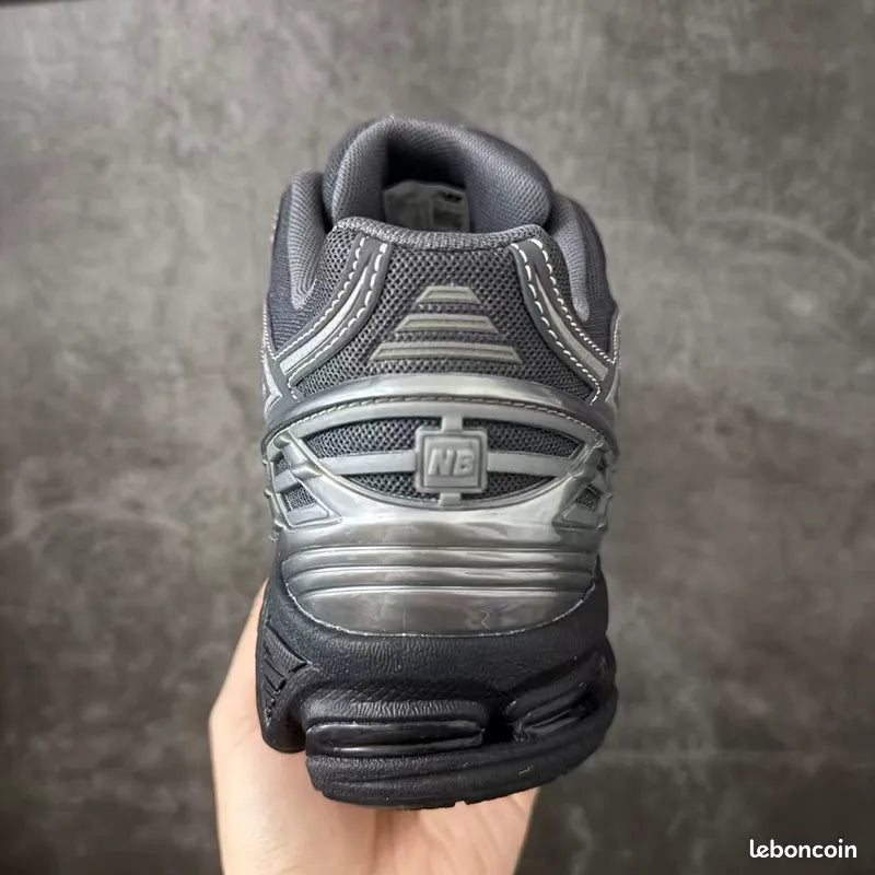 NB 1906 Black