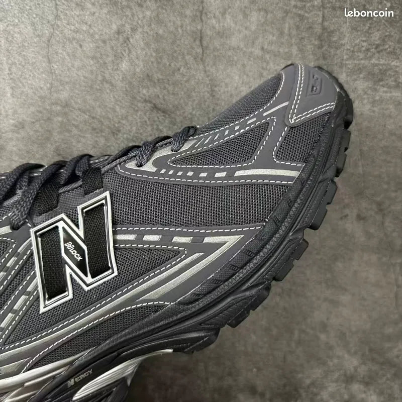 NB 1906 Black
