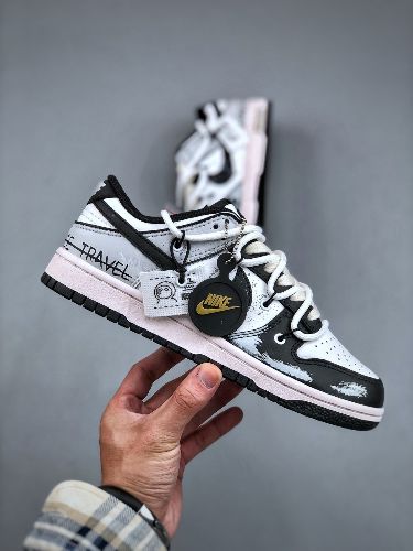 Dunk Low Travel Space