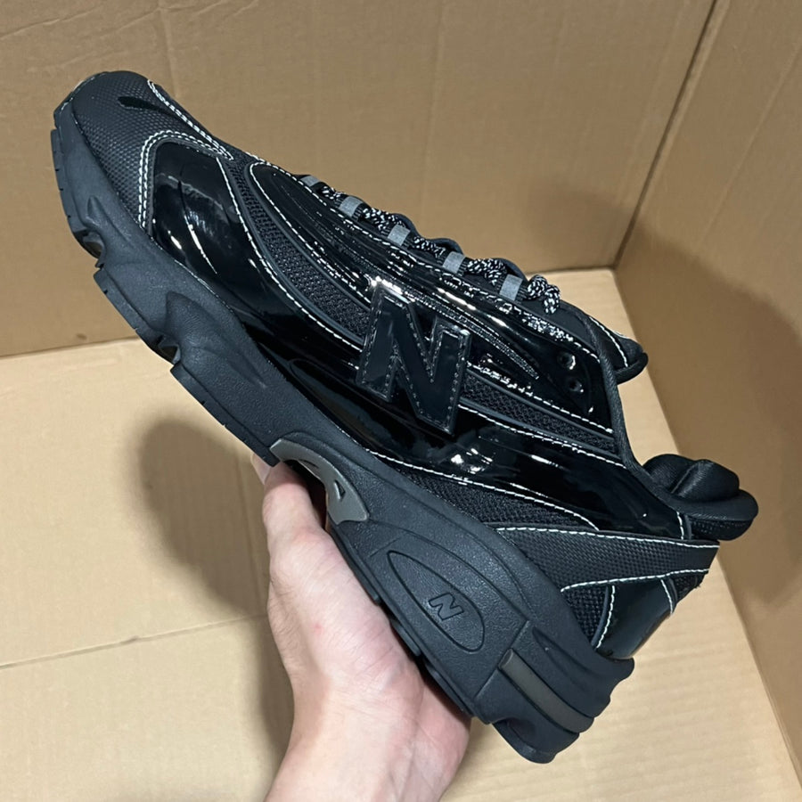1000 Preto Verniz