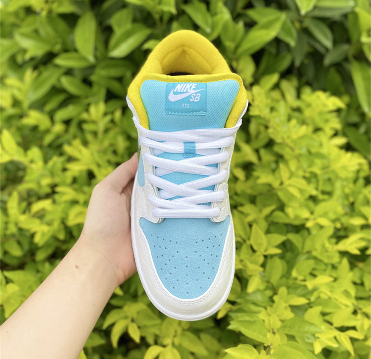 Dunk SB Lagoon Pulse
