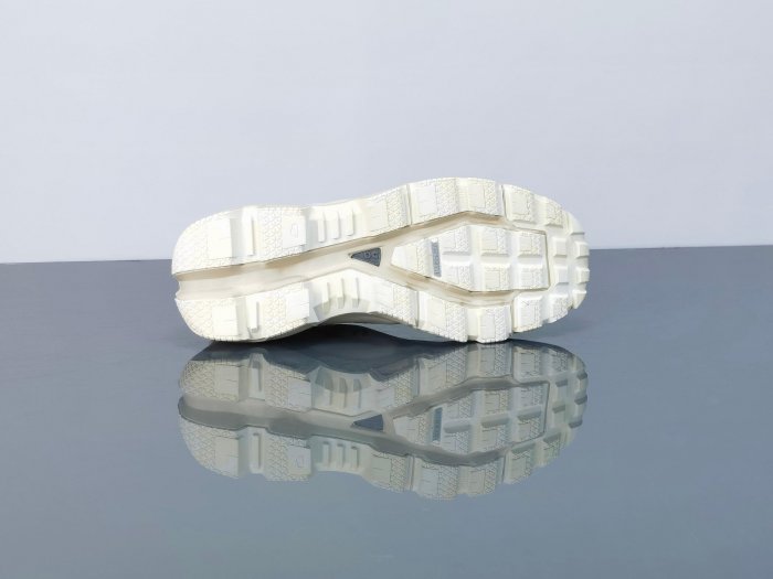 Cloud x Loewe 3