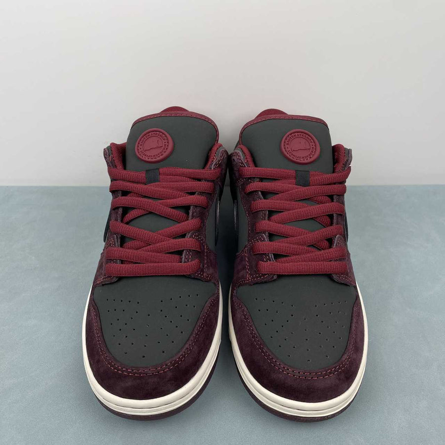 Dunk SB Riot Skateshop