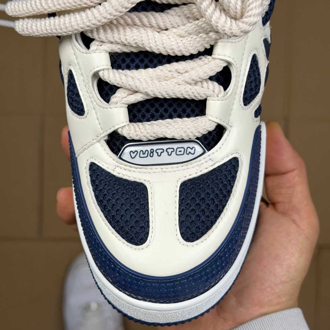 Skate Blue