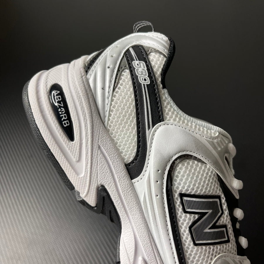 NB 530 White and Black
