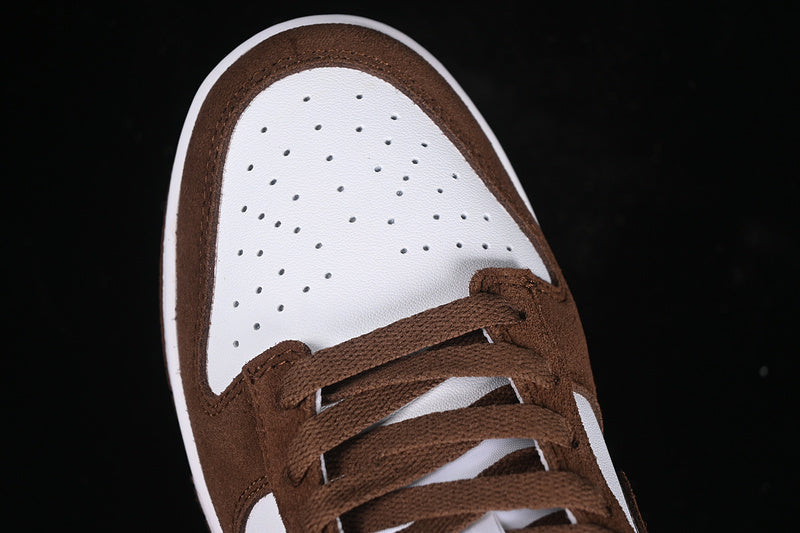 Dunk SB Brown And White