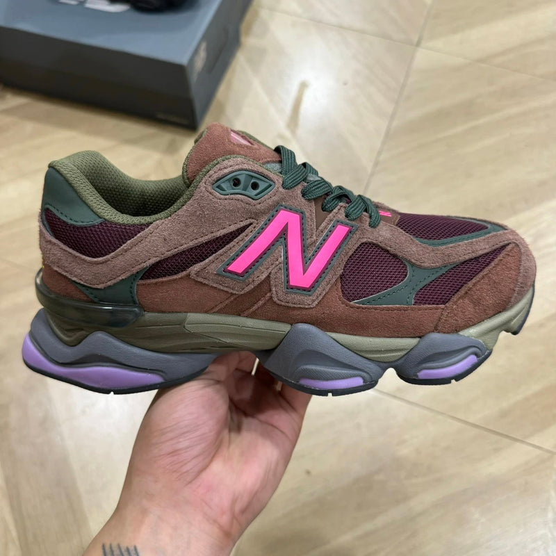 9060 Rick Oak Burgundy