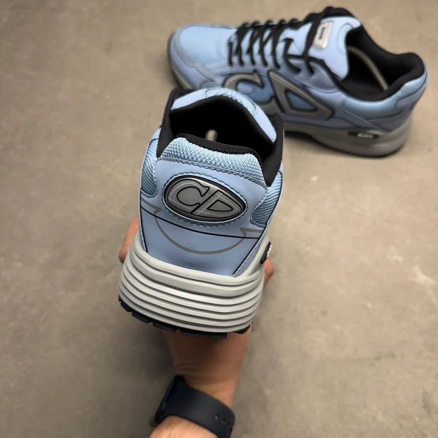 B30 Blue and white