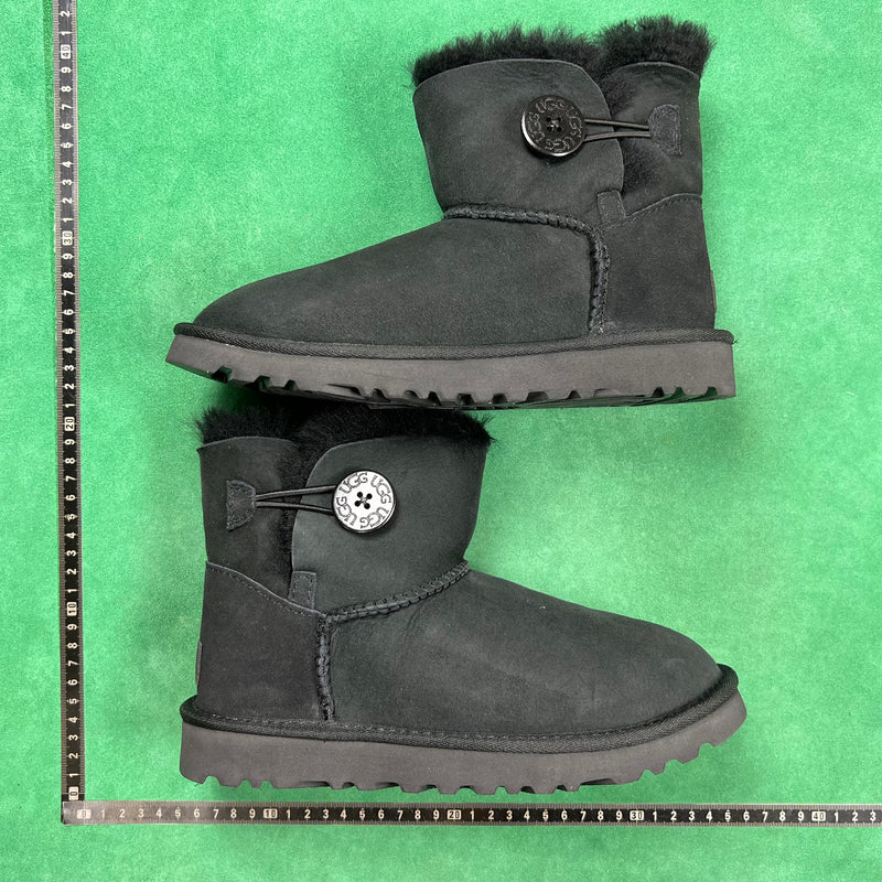 Bailey Mini Button II Boot 3