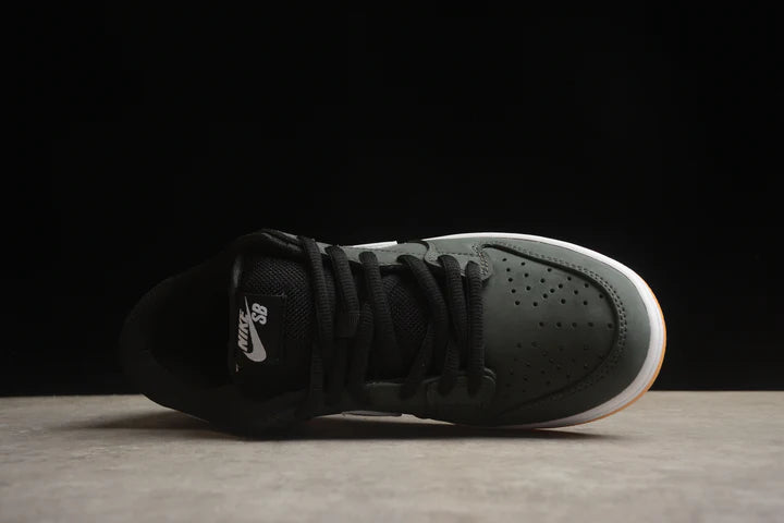 Dunk SB Black Gum