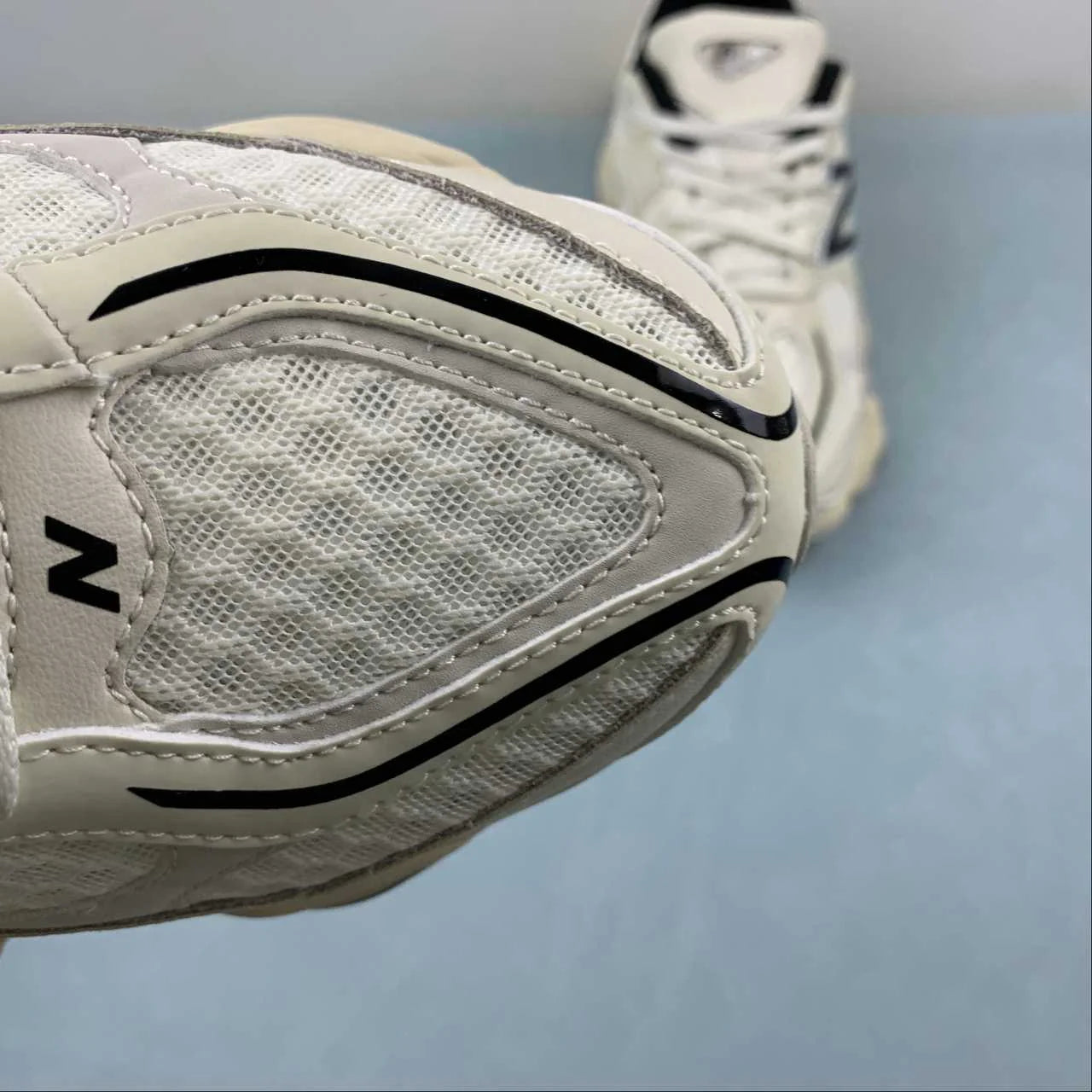 9060 Turtledove Black